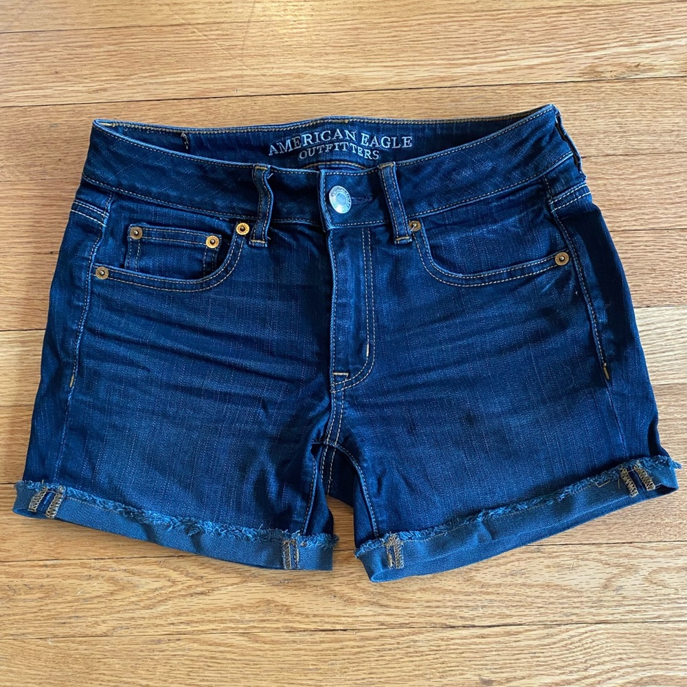 American Eagle midi super stretch denim shorts size 00